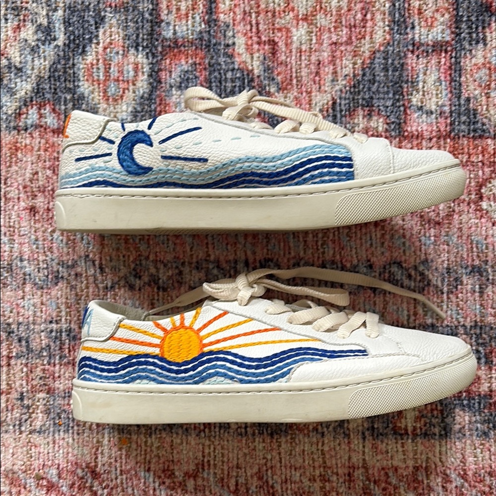 Soludos embroidered Cream Sneakers with Sun and Moon Design